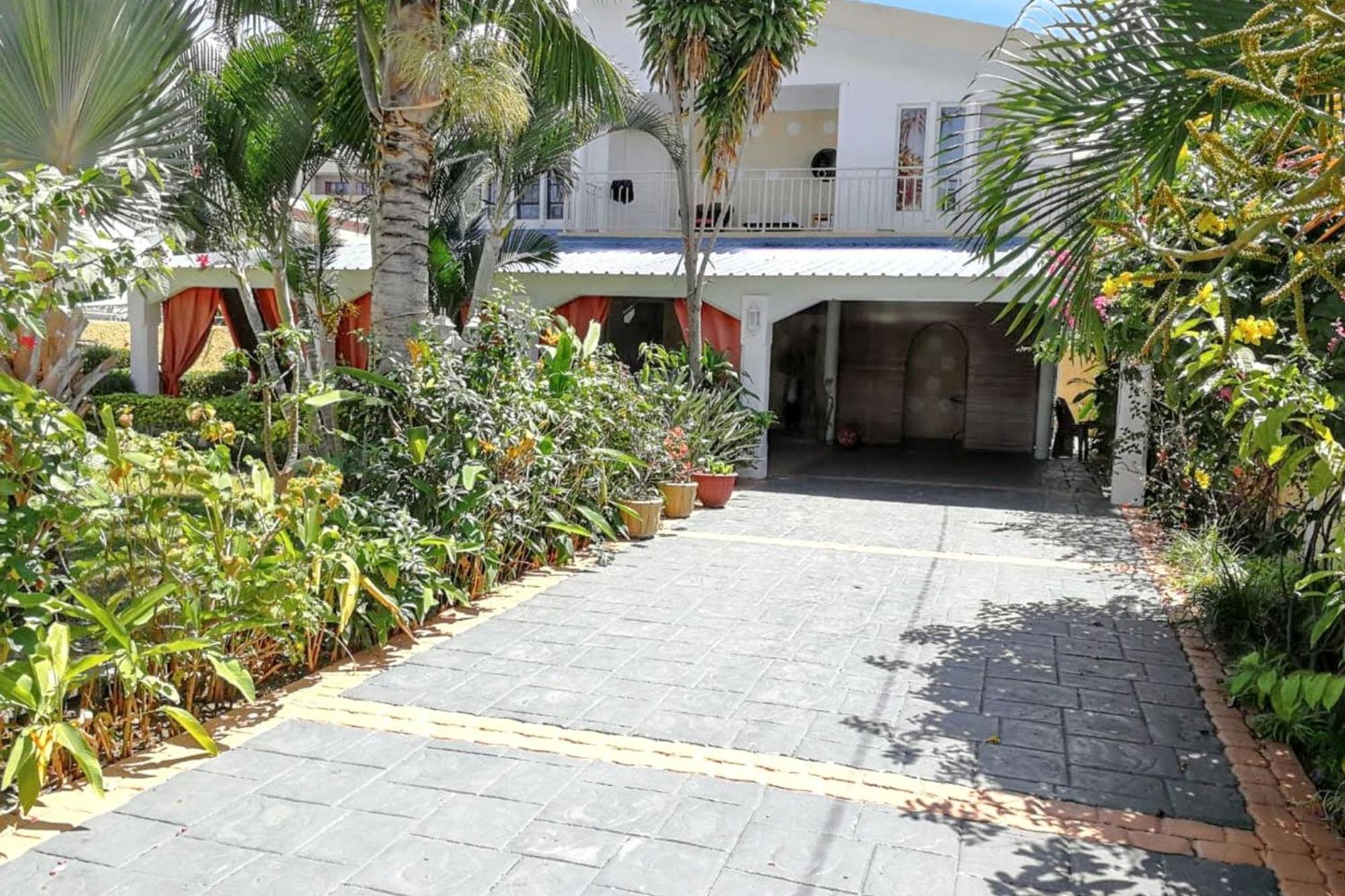 Charming Studio In Flic En Flac With Enclosed Garden 25M² Экстерьер фото