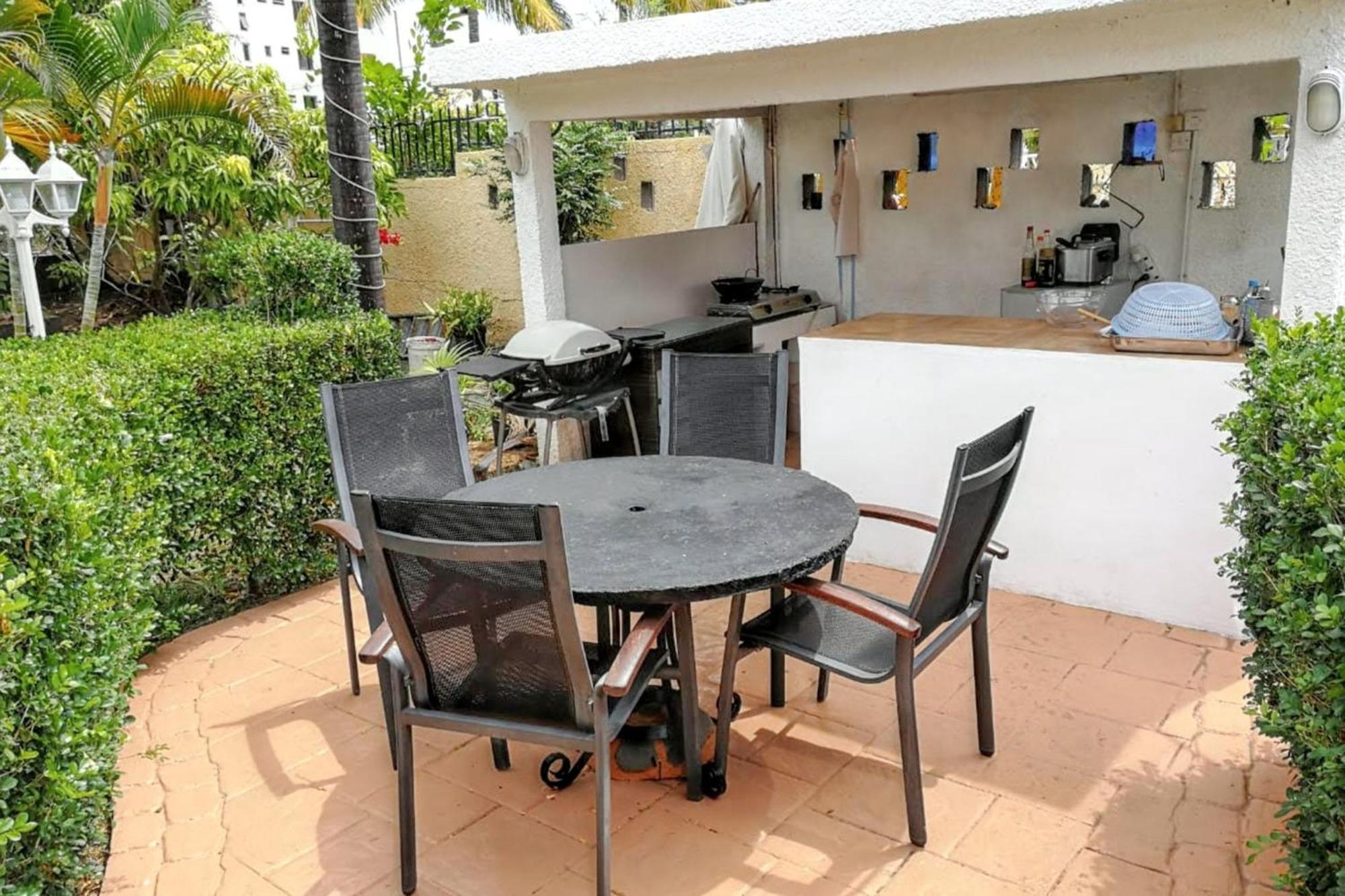 Charming Studio In Flic En Flac With Enclosed Garden 25M² Экстерьер фото